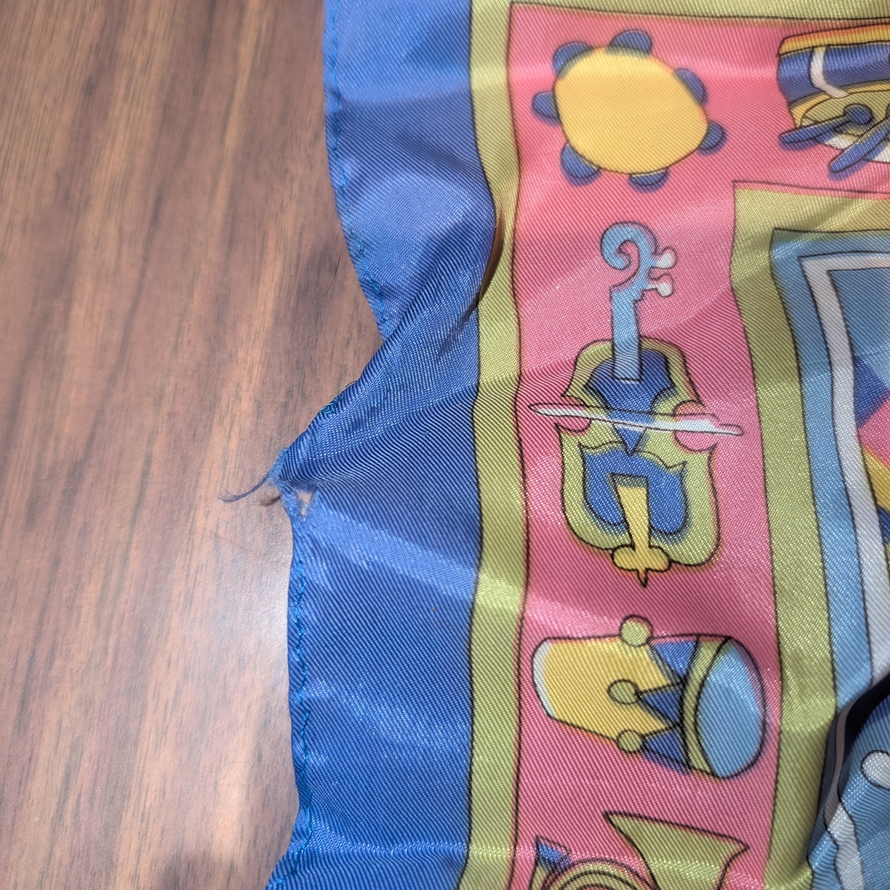Colorful Geometric Patterned Scarf - Picture 3 of 4